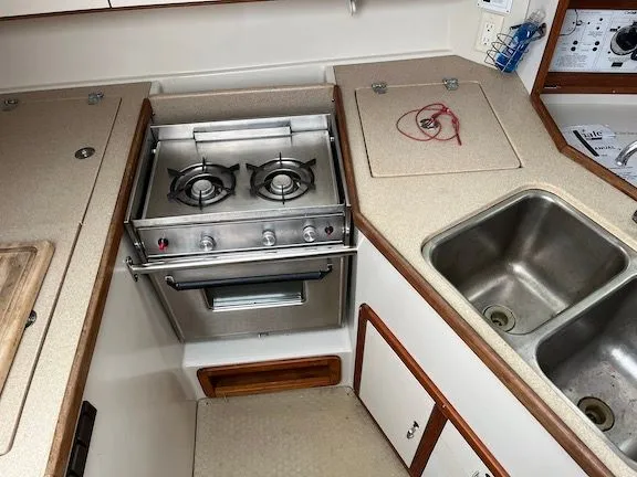 Slide: The Image of Catalina 320 1993 - 8