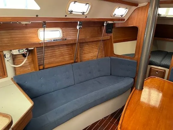 Slide: The Image of Catalina 320 1993 - 9