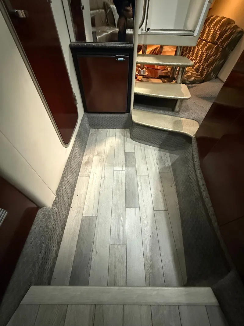 Slide: The Image of Interior of a 2005 Formula 370 Super Sport yacht with wood flooring. - 35