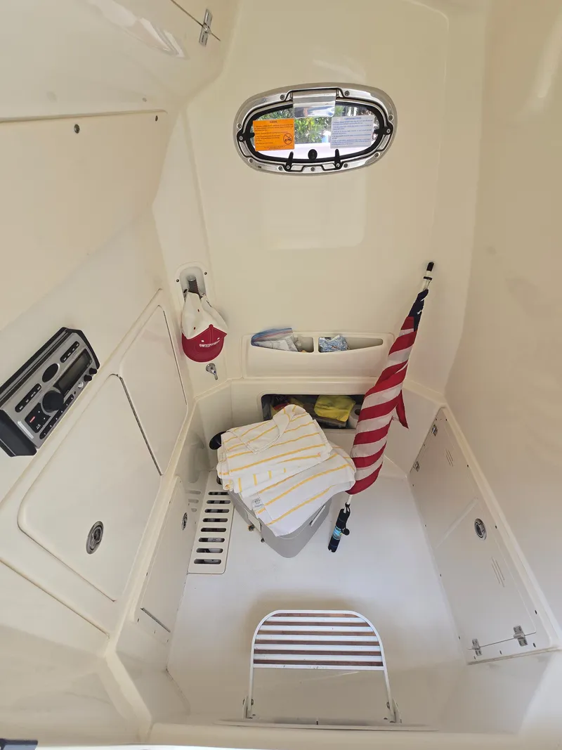 Slide: The Image of Boston Whaler 250 Outrage 2009 - 12