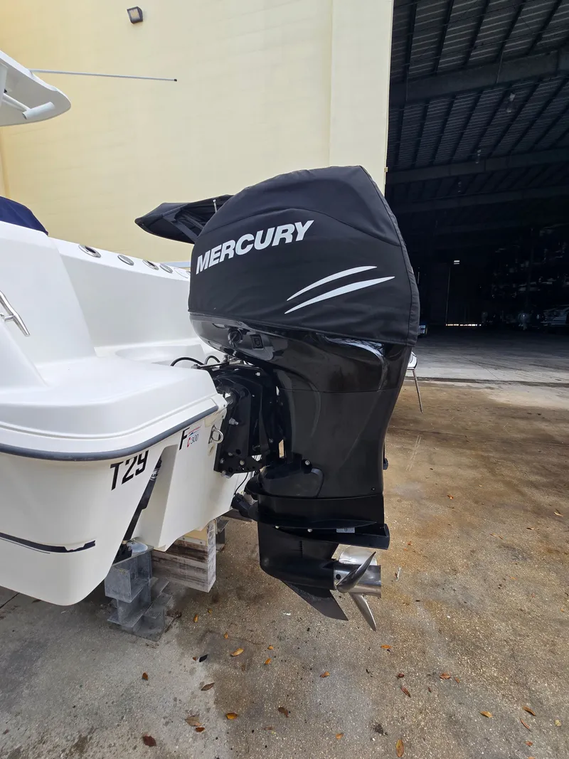 Slide: The Image of Boston Whaler 250 Outrage 2009 - 20