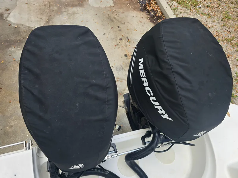 Slide: The Image of Boston Whaler 250 Outrage 2009 - 21