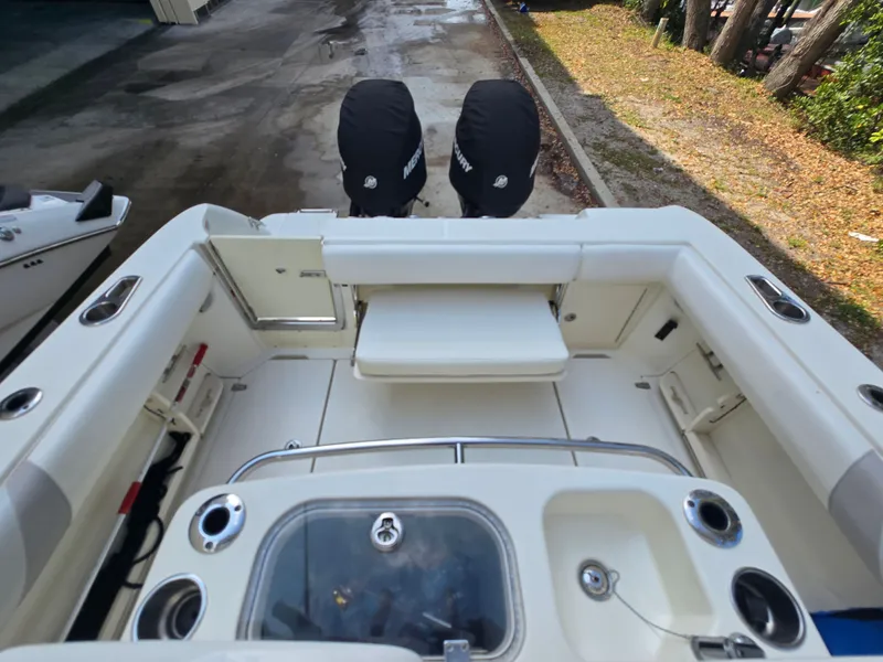 Slide: The Image of Boston Whaler 250 Outrage 2009 - 3
