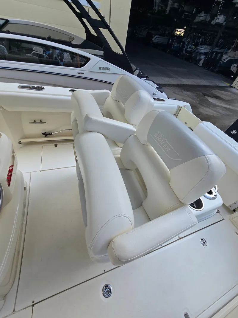 Slide: The Image of Boston Whaler 250 Outrage 2009 - 5