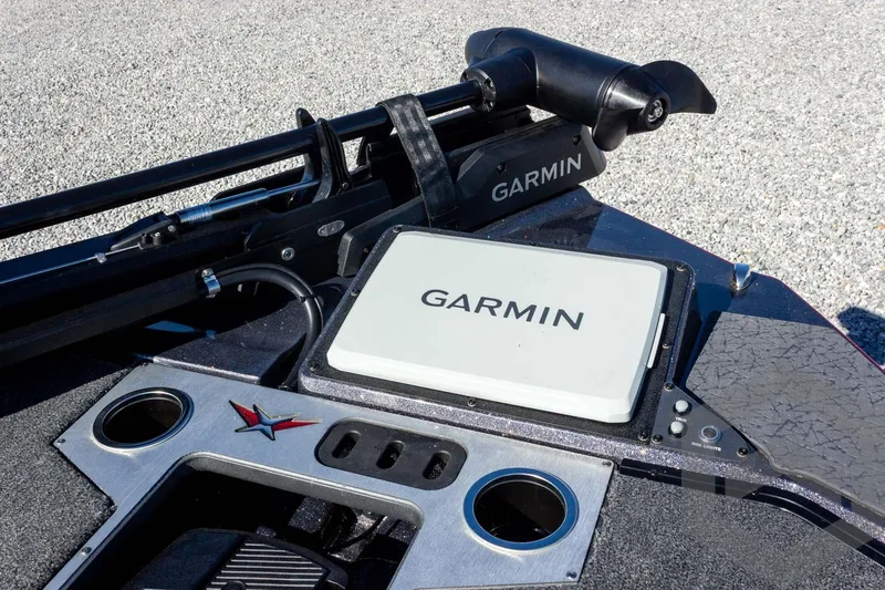 Slide: The Image of 2026 Vexus VXs21 boat with Garmin navigation system on deck. - 18