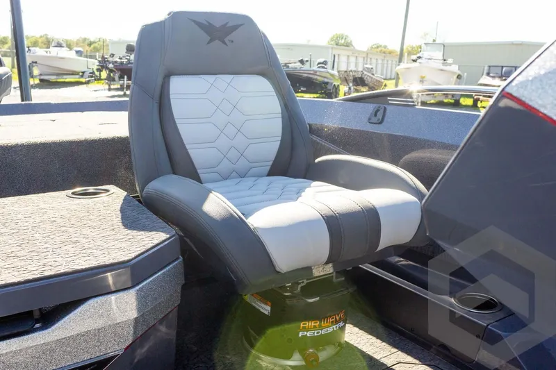 Slide: The Image of 2026 Vexus VXs21 boat seat with Air Wave pedestal, featuring sleek design and comfort. - 29