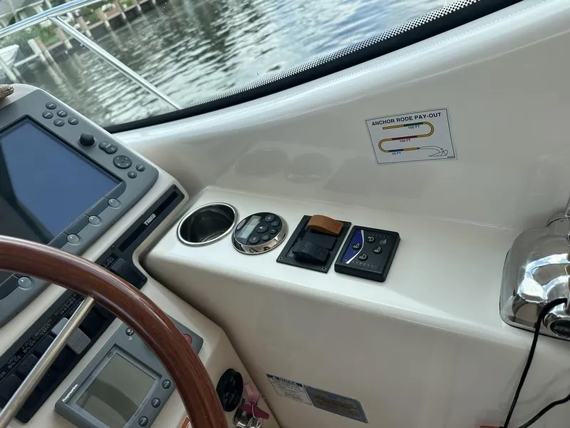 Slide: The Image of Tiara 3500 Sovran 2008 - 52