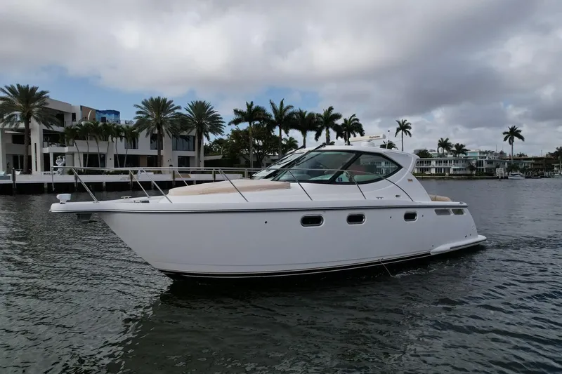 Slide: The Image of Tiara 3500 Sovran 2008 - 73