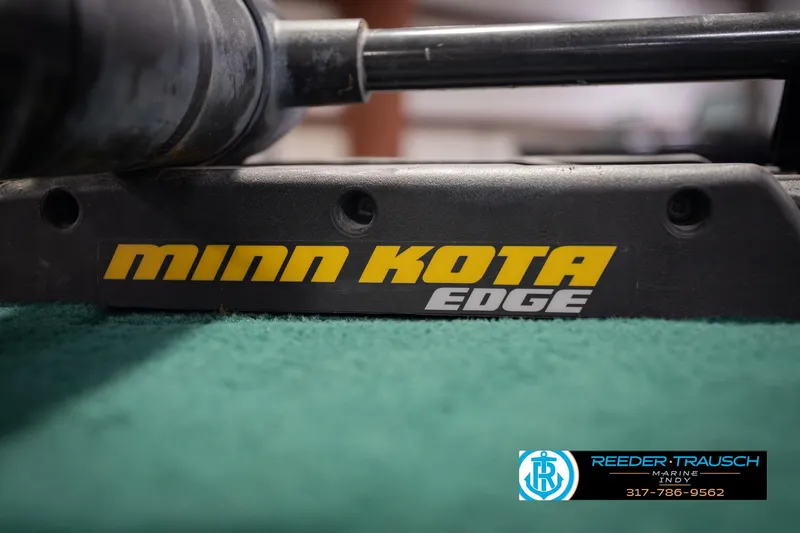 Slide: The Image of Minn Kota Edge trolling motor on 1999 Lund 1650 Explorer SS boat. - 39