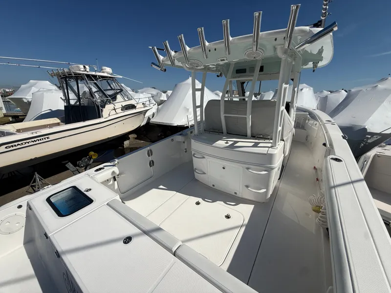 Slide: The Image of Everglades 335 Center Console 2019 - 11