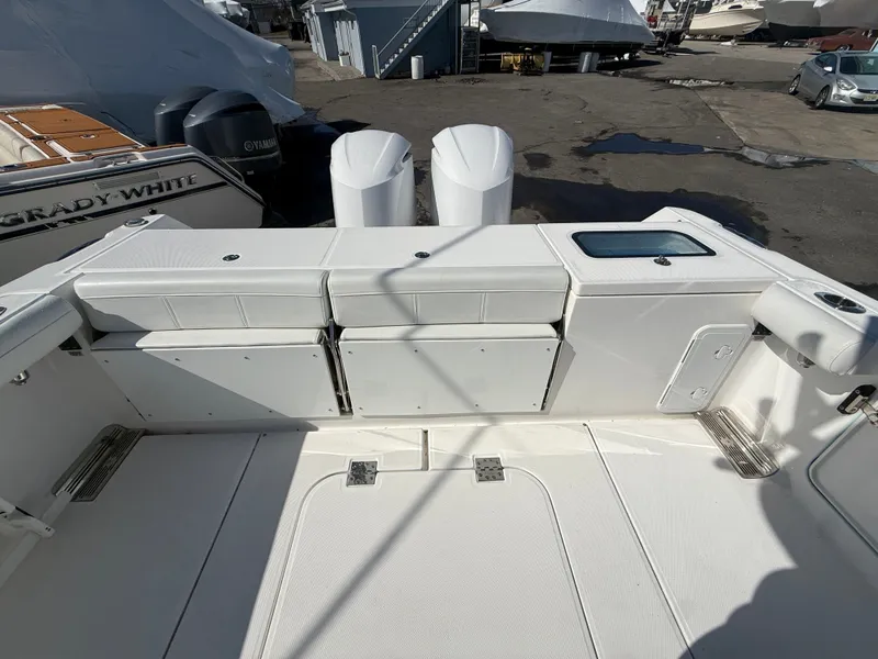Slide: The Image of Everglades 335 Center Console 2019 - 12