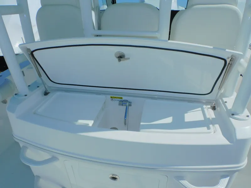 Slide: The Image of Everglades 335 Center Console 2019 - 17