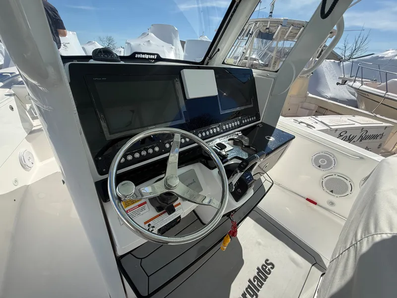 Slide: The Image of Everglades 335 Center Console 2019 - 21