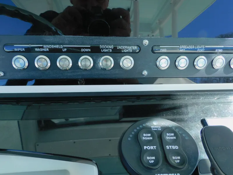 Slide: The Image of Everglades 335 Center Console 2019 - 24