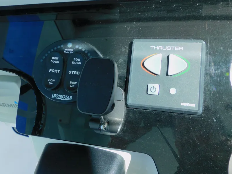 Slide: The Image of Everglades 335 Center Console 2019 - 25