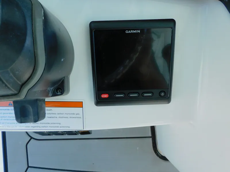 Slide: The Image of Everglades 335 Center Console 2019 - 26