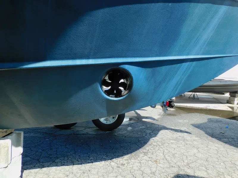 Slide: The Image of Everglades 335 Center Console 2019 - 3