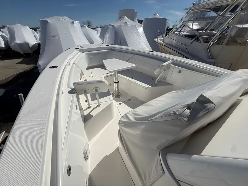 Slide: The Image of Everglades 335 Center Console 2019 - 38