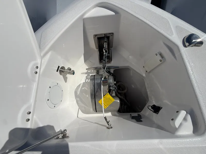 Slide: The Image of Everglades 335 Center Console 2019 - 42