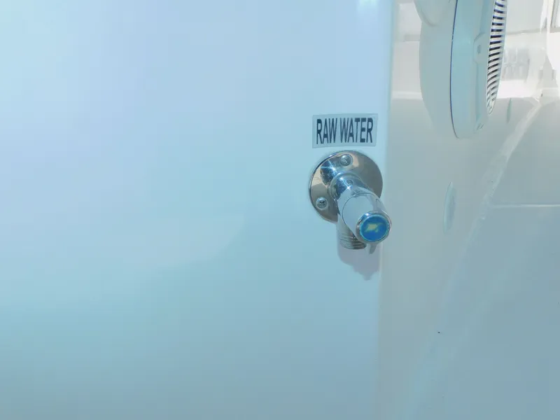 Slide: The Image of Everglades 335 Center Console 2019 - 47