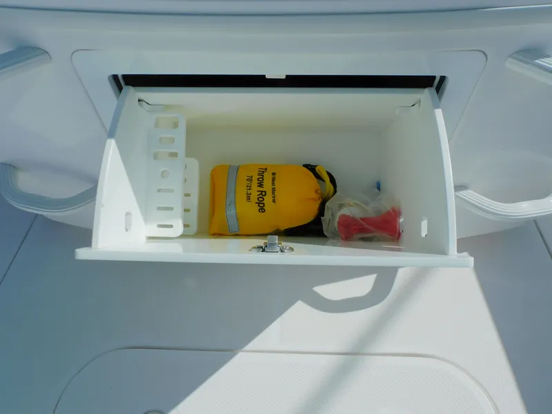 Slide: The Image of Everglades 335 Center Console 2019 - 54