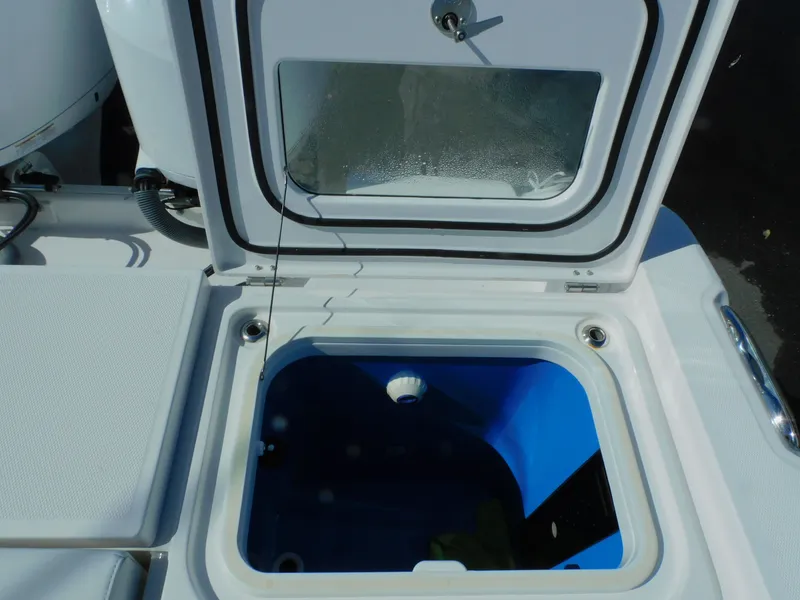 Slide: The Image of Everglades 335 Center Console 2019 - 56