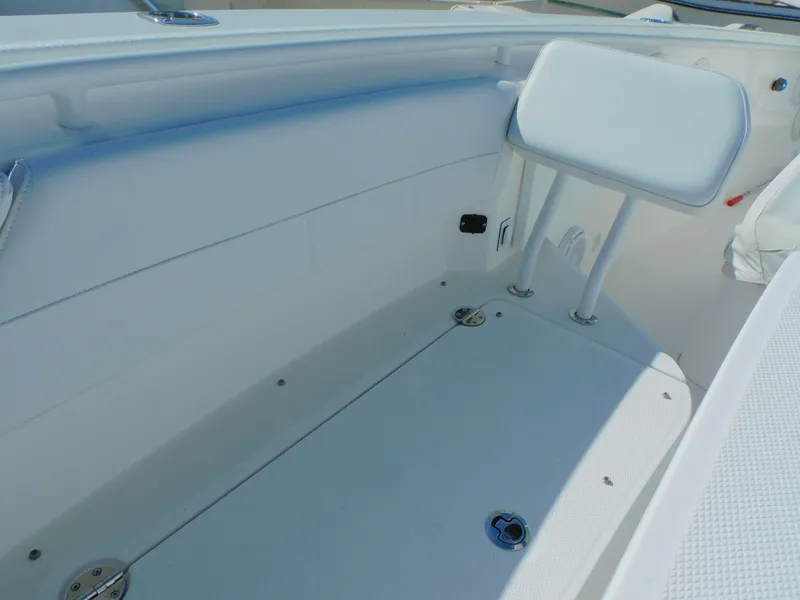 Slide: The Image of Everglades 335 Center Console 2019 - 68