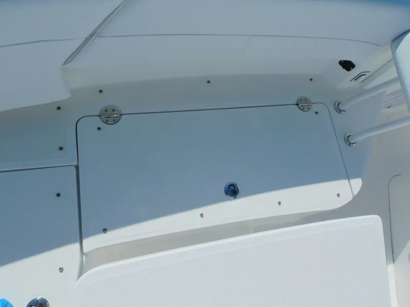 Slide: The Image of Everglades 335 Center Console 2019 - 71