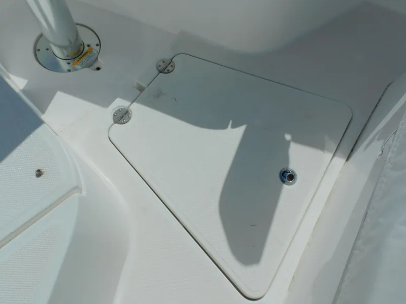 Slide: The Image of Everglades 335 Center Console 2019 - 75