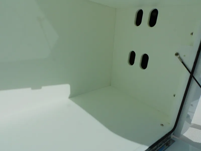 Slide: The Image of Everglades 335 Center Console 2019 - 82