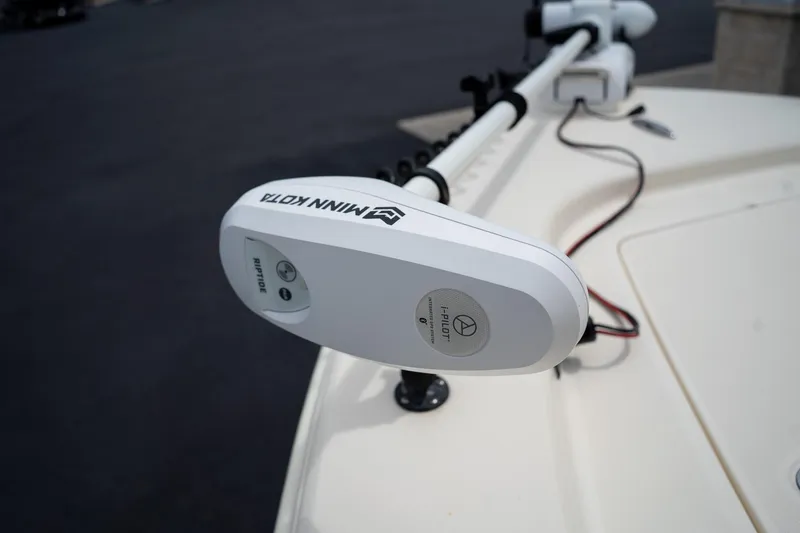Slide: The Image of Minn Kota trolling motor on 2019 Scout 177 Sportfish Flats boat. - 8