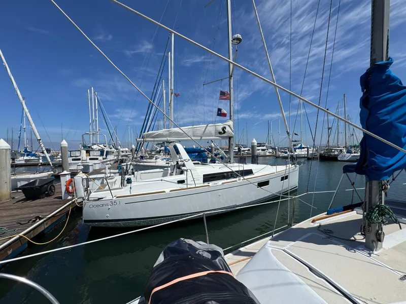 The Image of Beneteau Oceanis 35.1 2021 - undefined