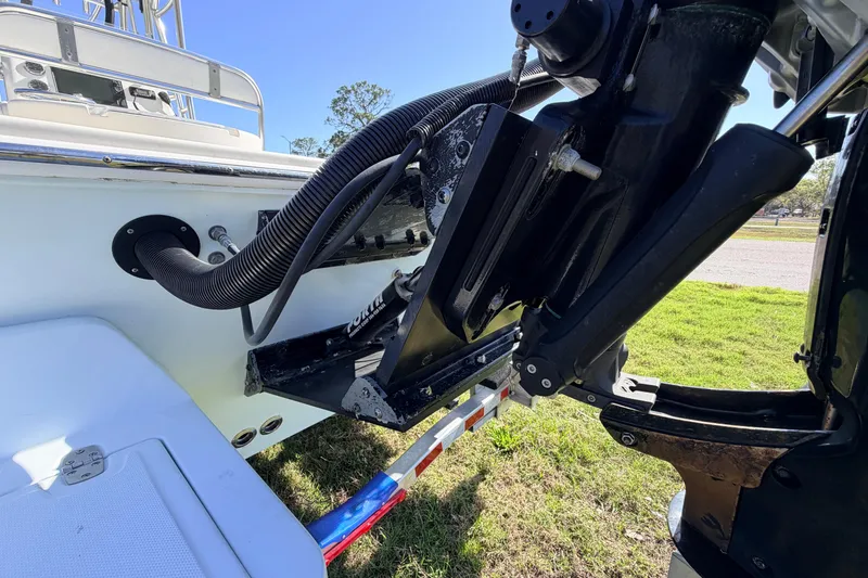 Slide: The Image of 2010 Canyon Bay 24H boat engine and hydraulic system detail. - 84