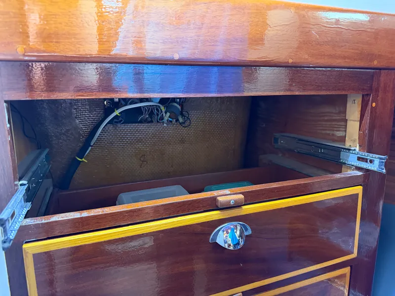 Slide: The Image of Open drawer in a 1985 Benford 39. - 20