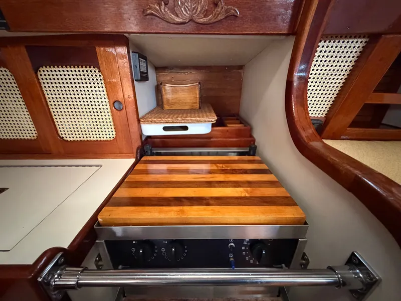 Slide: The Image of Galley area in a 1985 Benford 39 yacht. - 46