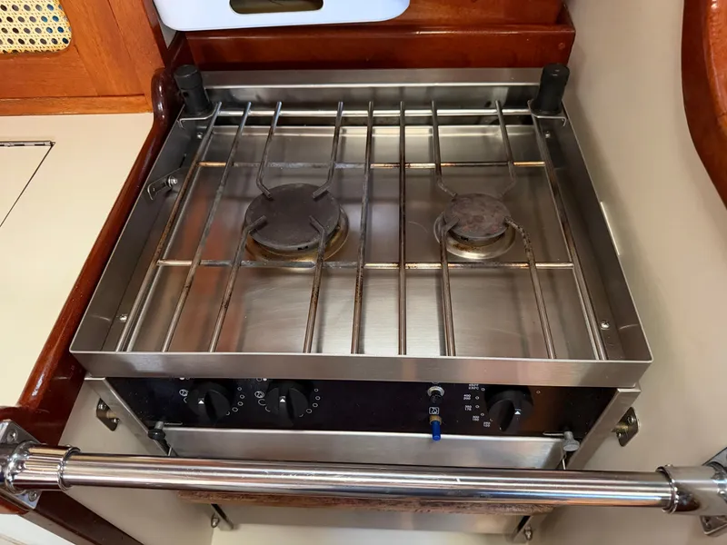 Slide: The Image of Benford 39 boat galley with two-burner stove, year 1985. - 47