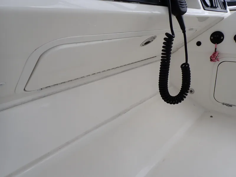 Slide: The Image of Sea Ray 510 Fly 2015 - 111