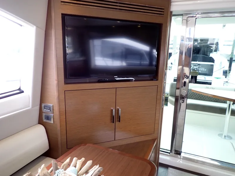Slide: The Image of Sea Ray 510 Fly 2015 - 122