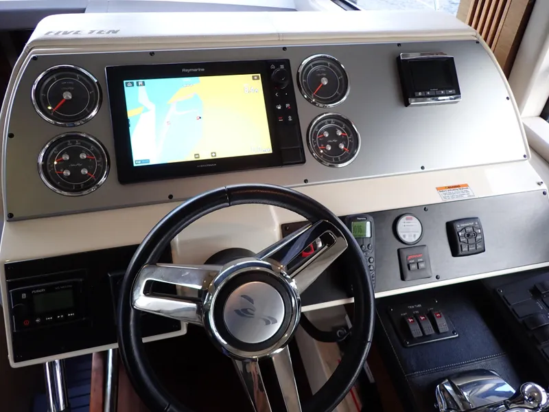 Slide: The Image of Sea Ray 510 Fly 2015 - 133