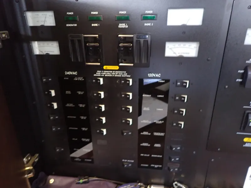 Slide: The Image of Sea Ray 510 Fly 2015 - 172