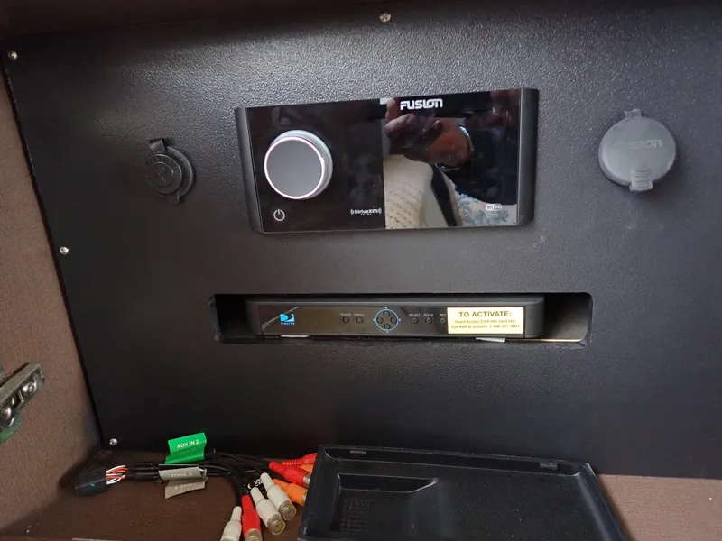 Slide: The Image of Sea Ray 510 Fly 2015 - 182