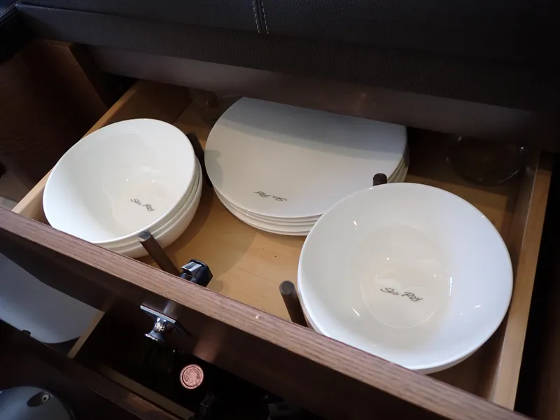 Slide: The Image of Sea Ray 510 Fly 2015 - 188