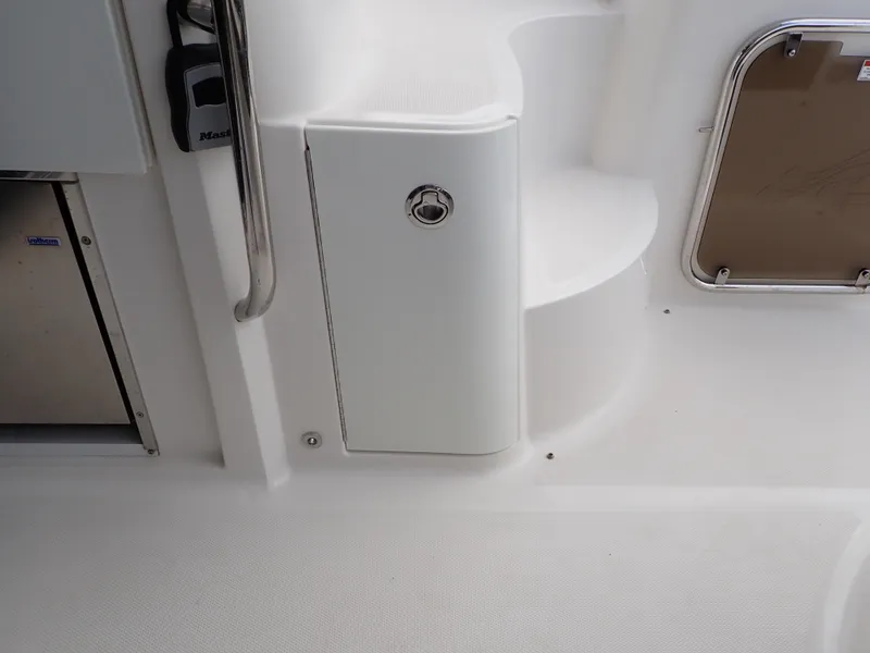 Slide: The Image of Sea Ray 510 Fly 2015 - 62