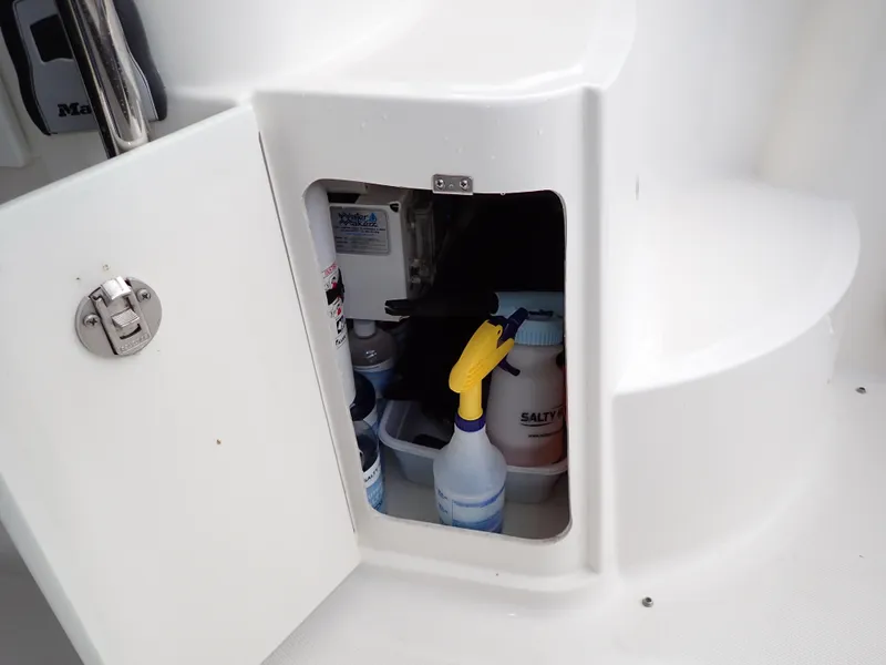 Slide: The Image of Sea Ray 510 Fly 2015 - 63