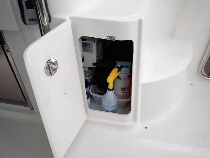 Slide: The Image of Sea Ray 510 Fly 2015 - 77