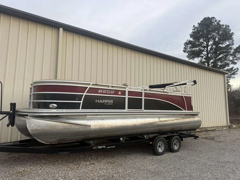 The Image of Harris Sunliner 220 2013 - 1