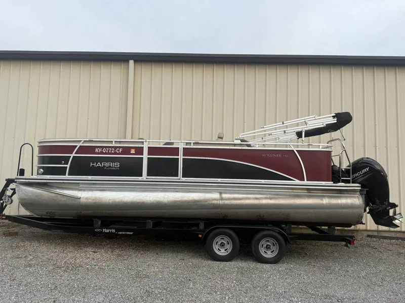 Slide: The Image of Harris Sunliner 220 2013 - 3