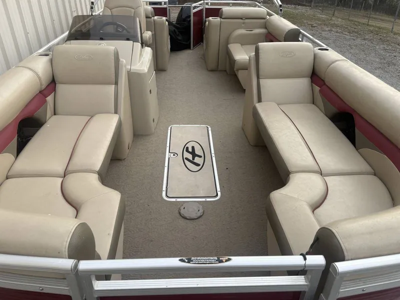 Slide: The Image of Harris Sunliner 220 2013 - 5