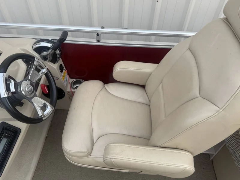 Slide: The Image of Harris Sunliner 220 2013 - 8