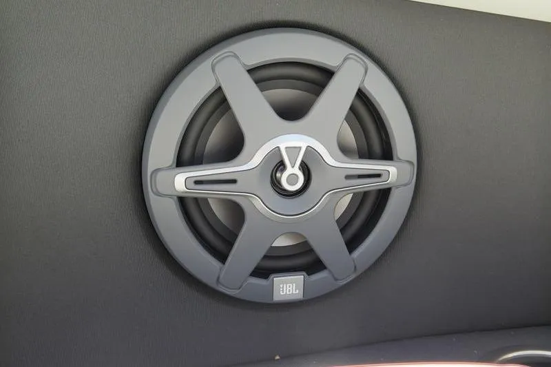 Slide: The Image of JBL Audio in Barletta Boats - 11